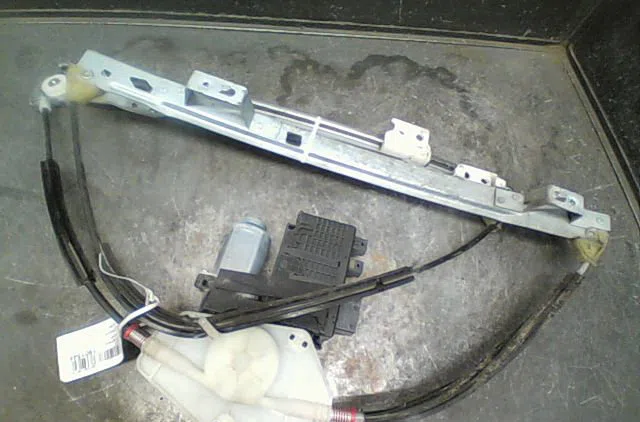 Mecanismemoteur leve-glace avg Citroën C4 GRAND PICASSO I (UA_) 1.6 hdi (2006-2011) 5 portes occasion