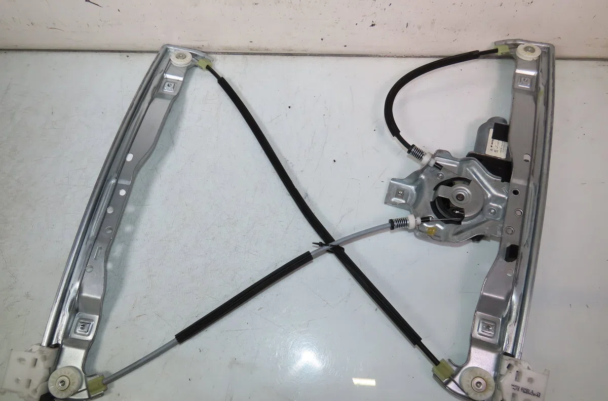 Mecanismemoteur leve-glace avg Ds DS 3 (SA_) 1.2 thp 110 - puretech 110 (sahnps) (2015-2019) occasion