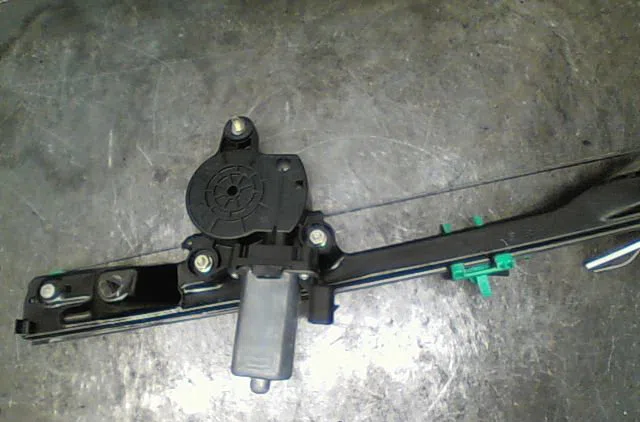 Mecanismemoteur leve-glace avg Fiat PUNTO (188_) 1.9 ds 60 (188.031, .051, .231, .251) (1999-2012) occasion
