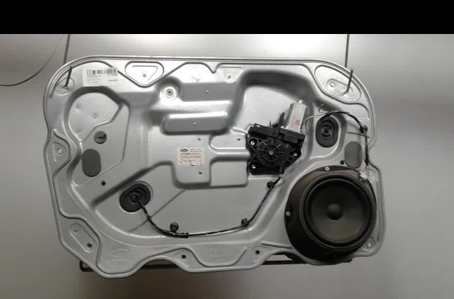 Mecanismemoteur leve-glace avg Ford C-MAX (DM2) 1.6 tdci (2007-2010) 5 portes occasion