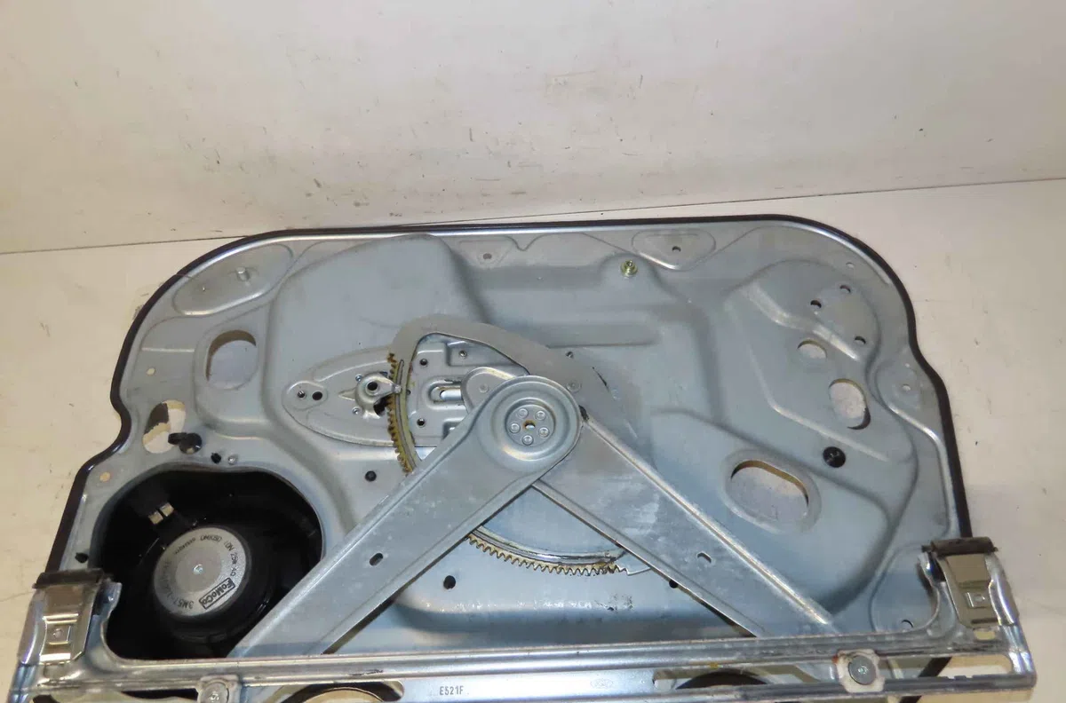 Mecanismemoteur leve-glace avg FORD CMAX I occasion
