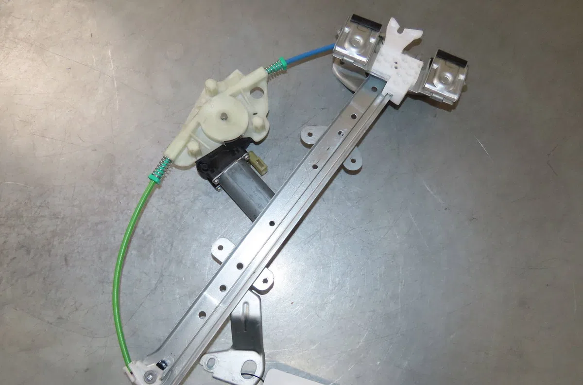 Mecanismemoteur leve-glace avg Ford FIESTA V (JH_, JD_) 1.4 16v (2001-2008) 5 portes occasion