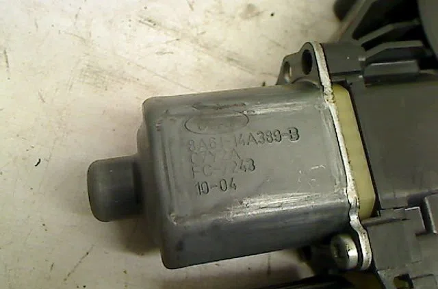 Mecanismemoteur leve-glace avg Ford FIESTA VI (CB1, CCN) 1.4 tdci (2010-2012) 3 portes occasion