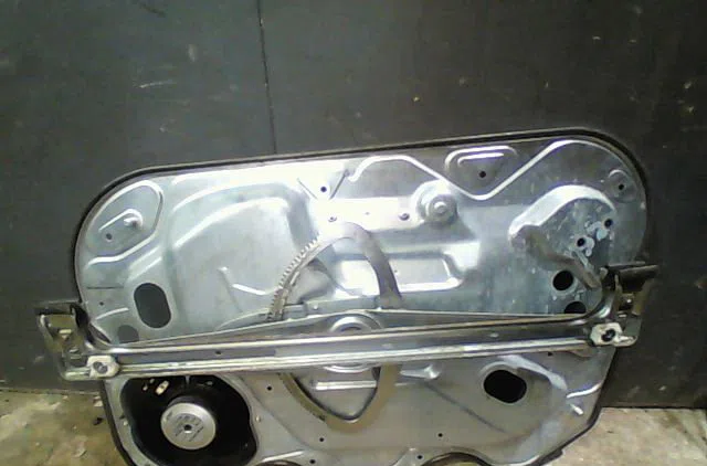 Mecanismemoteur leve-glace avg Ford FOCUS C-MAX (DM2) 1.8 tdci (2005-2007) 5 portes occasion