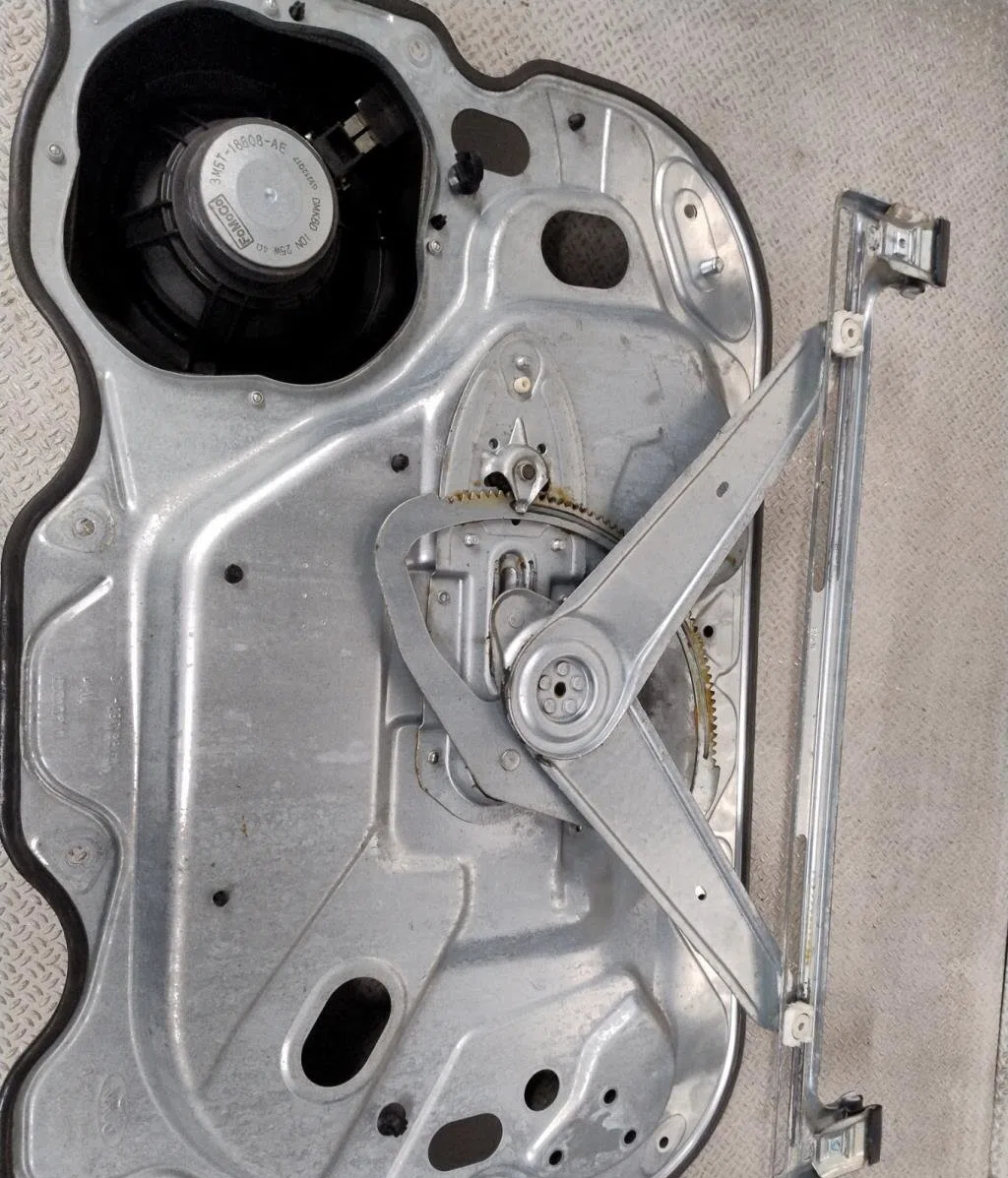 Mecanismemoteur leve-glace avg Ford FOCUS II Turnier (DA_, FFS, DS) 1.8 (2006-2012) occasion