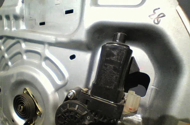 Mecanismemoteur leve-glace avg Hyundai TUCSON (JM) 2.0 crdi traction intégrale (2004-2010) 5 portes occasion