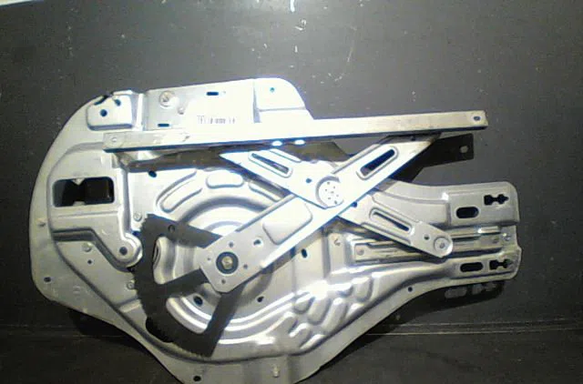 Mecanismemoteur leve-glace avg Hyundai TUCSON (JM) 2.0 crdi traction intégrale (2004-2010) 5 portes occasion