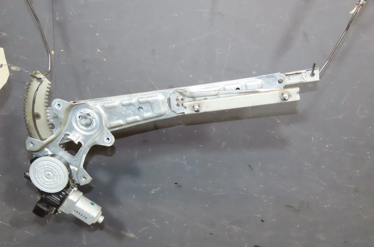 Mecanismemoteur leve-glace avg Isuzu D-MAX II (TFR, TFS) 2.5 crdi 4x4 (tfs86j) (2012) occasion