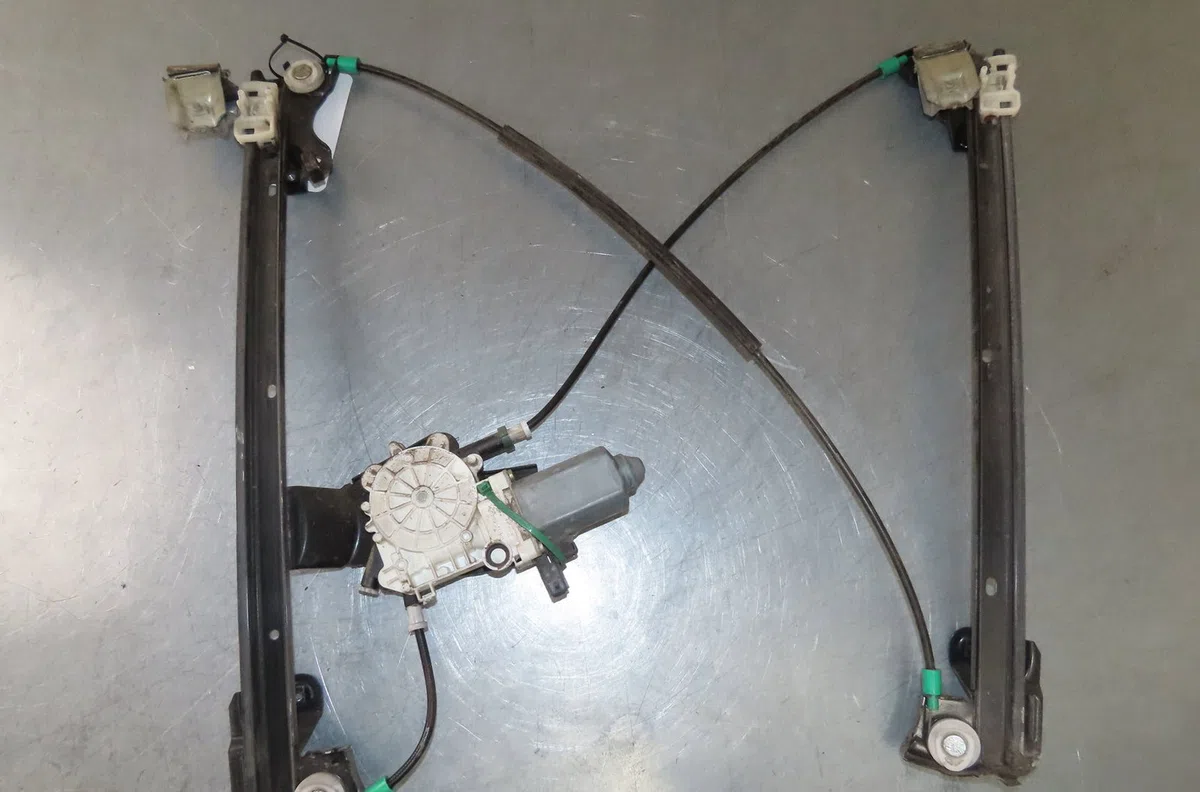 Mecanismemoteur leve-glace avg Land rover FREELANDER I (L314) 2.0 di 4x4 (1998-2000) 5 portes occasion