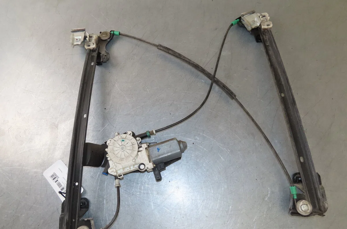Mecanismemoteur leve-glace avg Land rover FREELANDER I (L314) 2.0 td4 4x4 (2000-2006) occasion