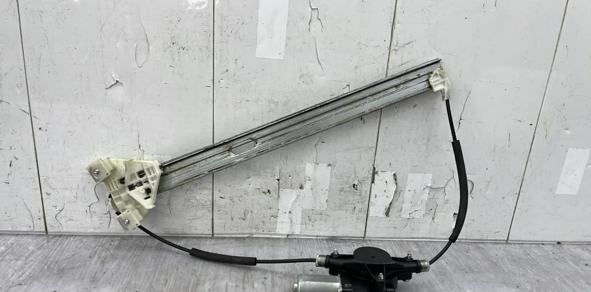 Mecanismemoteur leve-glace avg MAZDA 2 2 PHASE 1 occasion