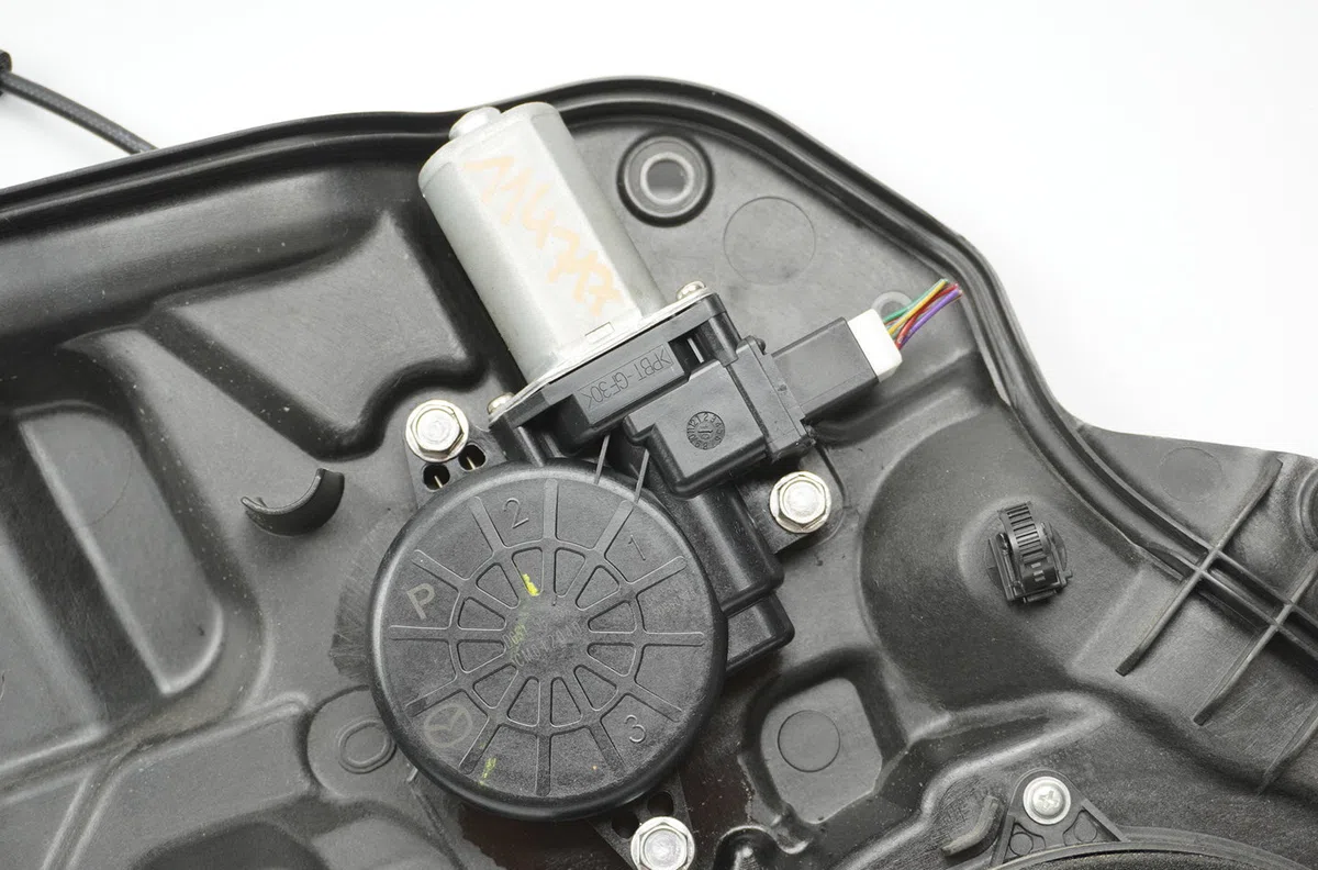 Mecanismemoteur leve-glace avg Mazda 2 (DE_, DH_) 1.3 (de3fs) (2007-2015) occasion