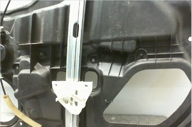 Mecanismemoteur leve-glace avg MAZDA MAZDA 2 II MAZDA 2 II Phase 1 2007-09-01--2011-02-28 1.4 MZ-CD 68ch occasion