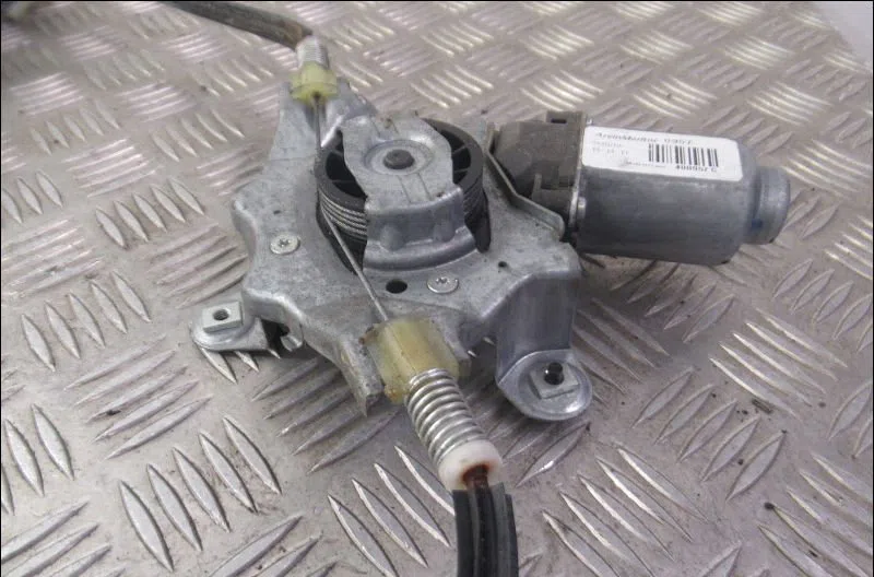 Mecanismemoteur leve-glace avg Mercedes-benz VITO - MIXTO Camionnette (W639) 109 cdi (639.601, 639.603, 639.605) (2003) 