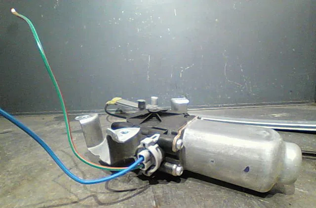 Mecanismemoteur leve-glace avg Nissan ALMERA TINO (V10) 2.2 dci (2000-2006) occasion