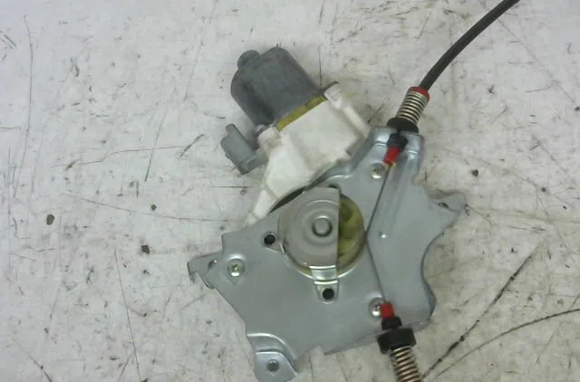 Mecanismemoteur leve-glace avg Nissan MICRA III (K12) 1.2 16v (2003-2010) occasion