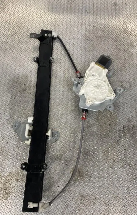 Mecanismemoteur leve-glace avg Nissan MICRA III (K12) 1.2 16v (2003-2010) occasion