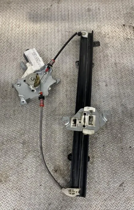 Mecanismemoteur leve-glace avg Nissan MICRA III (K12) 1.2 16v (2003-2010) occasion