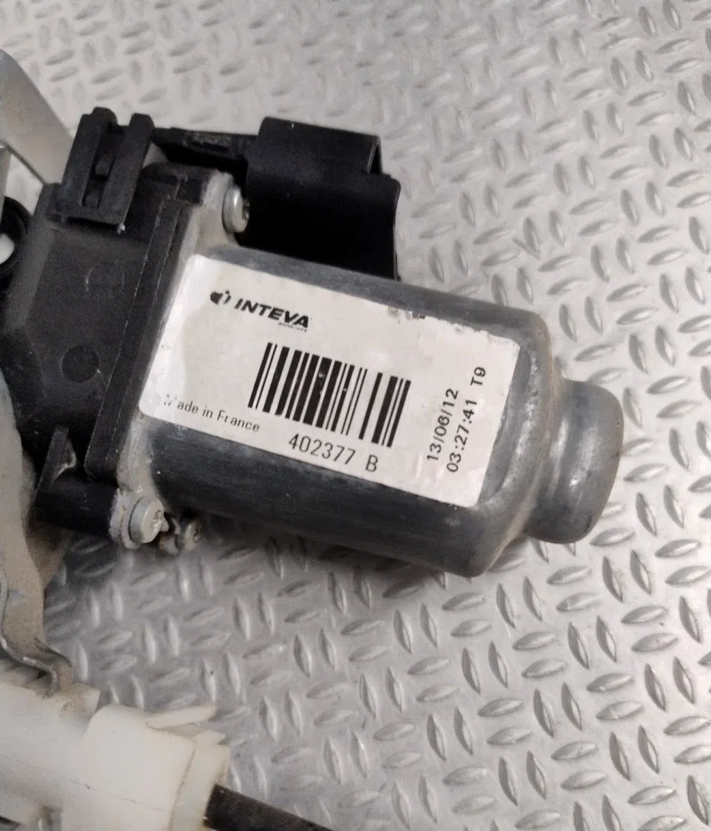 Mecanismemoteur leve-glace avg Nissan NOTE (E11, NE11) 1.4 (2006-2012) occasion