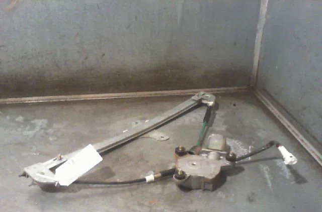 Mecanismemoteur leve-glace avg Opel AGILA (A) (H00) 1.2 16v (f68) (2000-2007) occasion