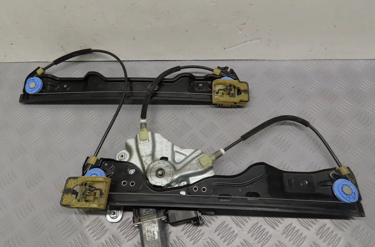 Mecanismemoteur leve-glace avg Opel ASTRA J (P10) 2.0 cdti (68) (2009-2015) occasion