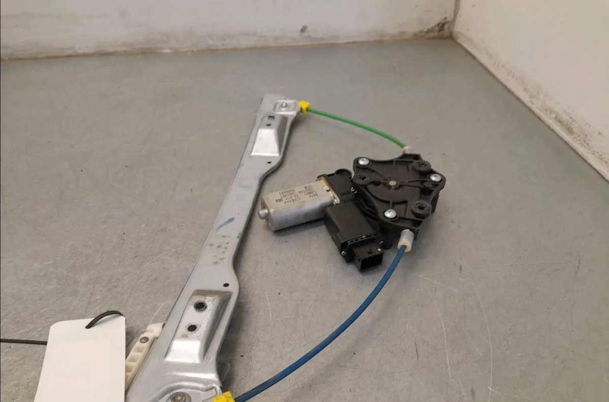 Mecanismemoteur leve-glace avg Opel CORSA D (S07) 1.4 (l08, l68) (2006-2014) occasion