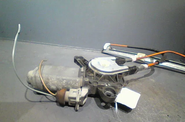 Mecanismemoteur leve-glace avg Peugeot 106 II (1A_, 1C_) 1.5 d (1998-2004) 3 portes occasion