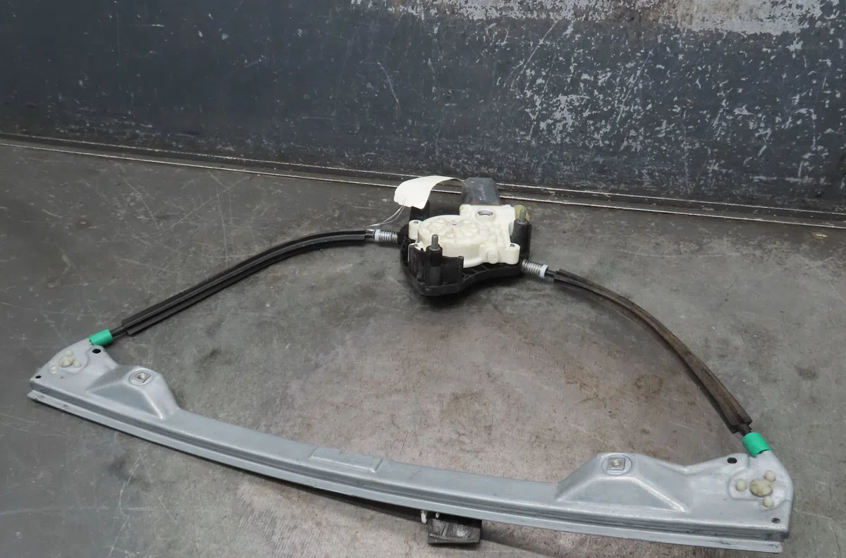 Mecanismemoteur leve-glace avg Peugeot 106 II (1A_, 1C_) 1.5 d (1998-2004) 3 portes occasion