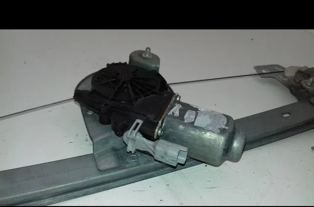 Mecanismemoteur leve-glace avg Peugeot 107 (PM_, PN_) 1.4 hdi (2005-2014) occasion