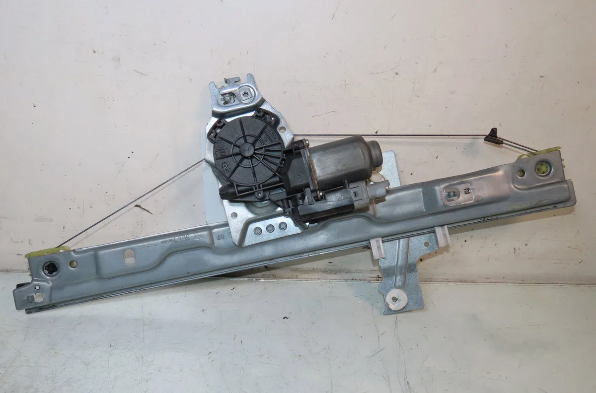 Mecanismemoteur leve-glace avg Peugeot 207-207 (WA_, WC_) 1.6 16v vti (2007-2012) 5 portes occasion