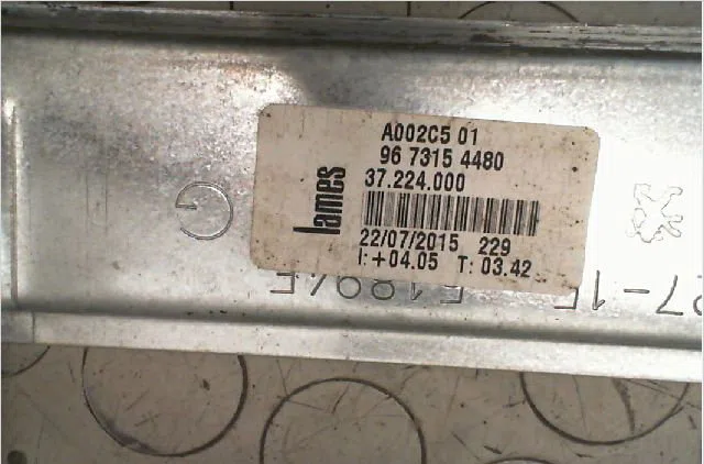 Mecanismemoteur leve-glace avg Peugeot 208 I (CA_, CC_) 1.6 hdi - bluehdi 75 (2013) 5 portes occasion
