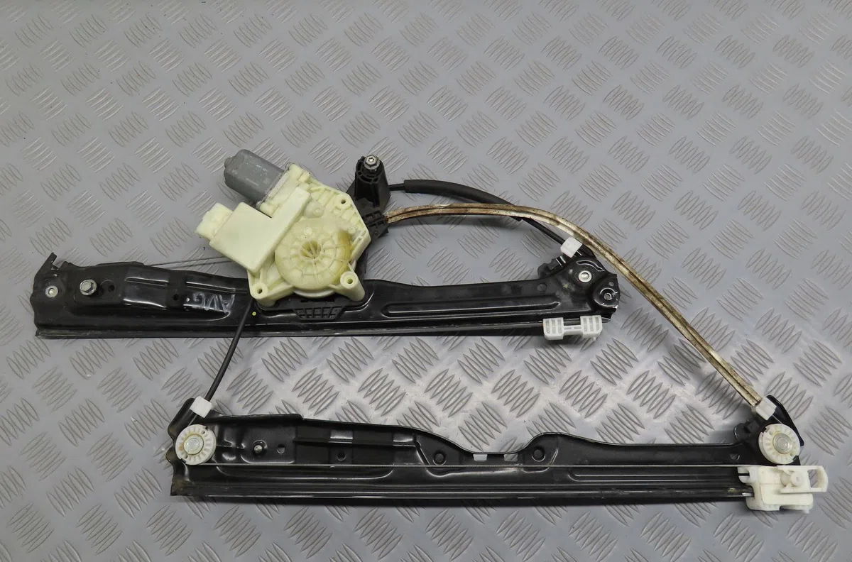 Mecanismemoteur leve-glace avg Peugeot 308 II (LB_, LP_, LW_, LH_, L3_) 1.6 thp 125 (2013-2021) occasion