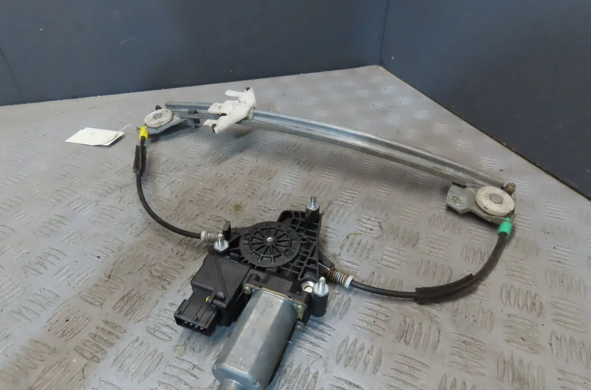 Mecanismemoteur leve-glace avg Peugeot 406 (8B) 1.9 td (1996-2004) occasion