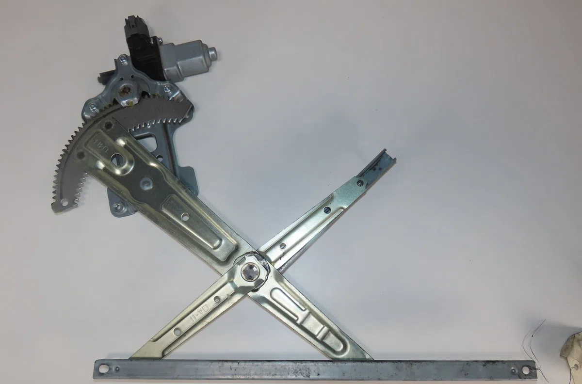 Mecanismemoteur leve-glace avg PEUGEOT ION  ELEC occasion