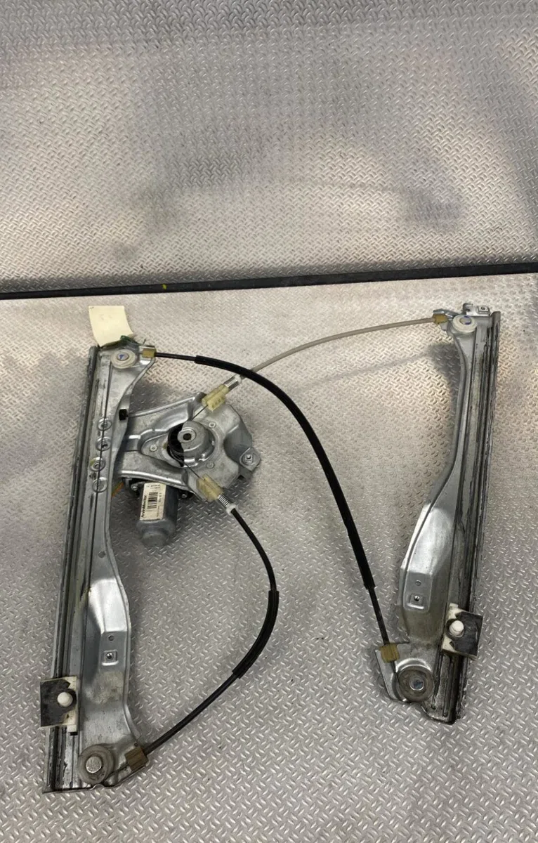 Mecanismemoteur leve-glace avg RENAULT CLIO 3  CLIO 3 PHASE 2 occasion