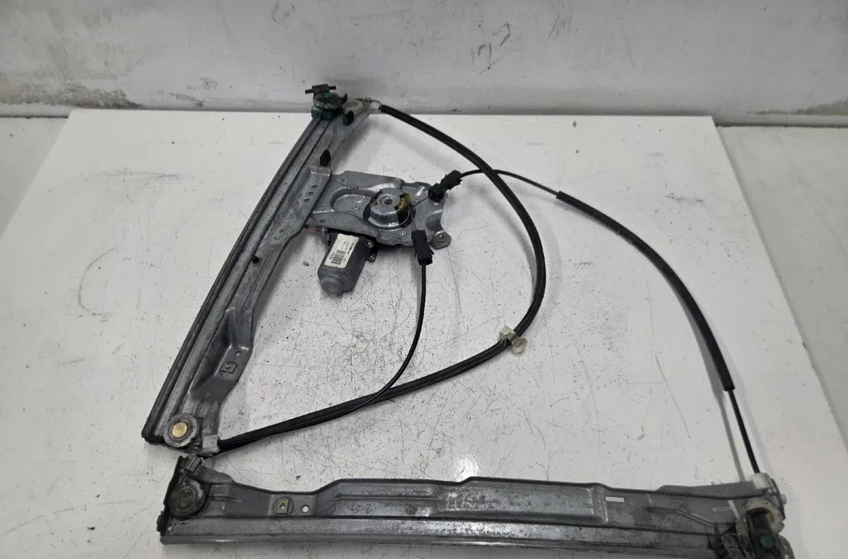 Mecanismemoteur leve-glace avg RENAULT CLIO 3 PHASE 1 occasion