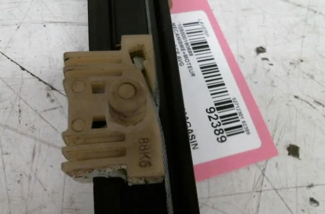Mecanismemoteur leve-glace avg Renault CLIO II (BB_, CB_) 1.4 16v (b-cb0p, bb13) (2000-2008) 5 portes occasion