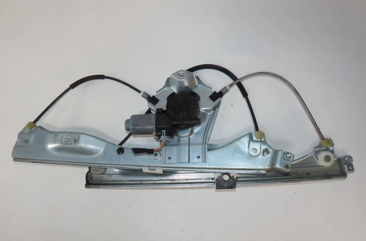 Mecanismemoteur leve-glace avg Renault CLIO III (BR0-1, CR0-1) 1.2 16v (br02, br0j, br11, cr02, cr0j, cr11) (2005-2014)