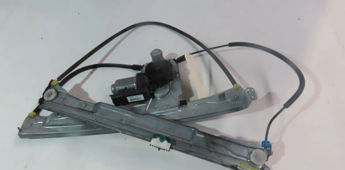 Mecanismemoteur leve-glace avg Renault CLIO III (BR0-1, CR0-1) 1.2 16v (br02, br0j, br11, cr02, cr0j, cr11) (2005-2014) 