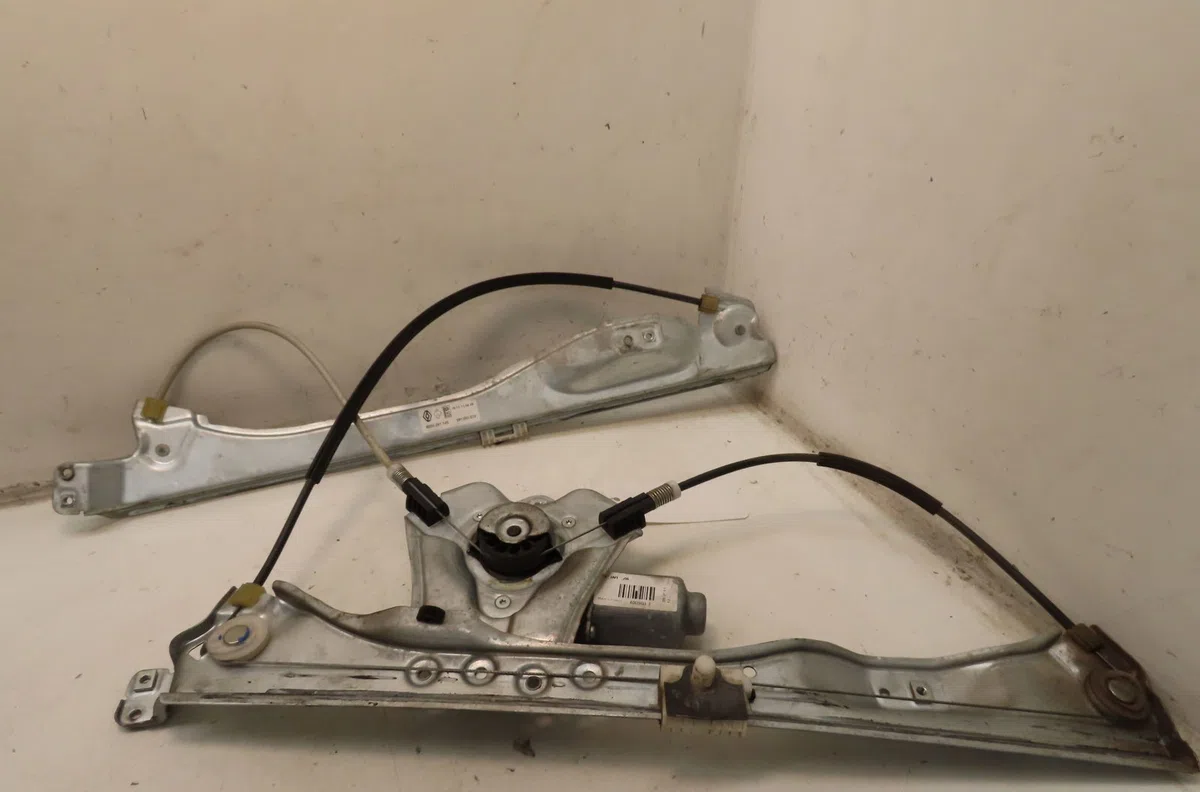 Mecanismemoteur leve-glace avg Renault CLIO III (BR0-1, CR0-1) 1.5 dci (2010-2014) 3 portes occasion