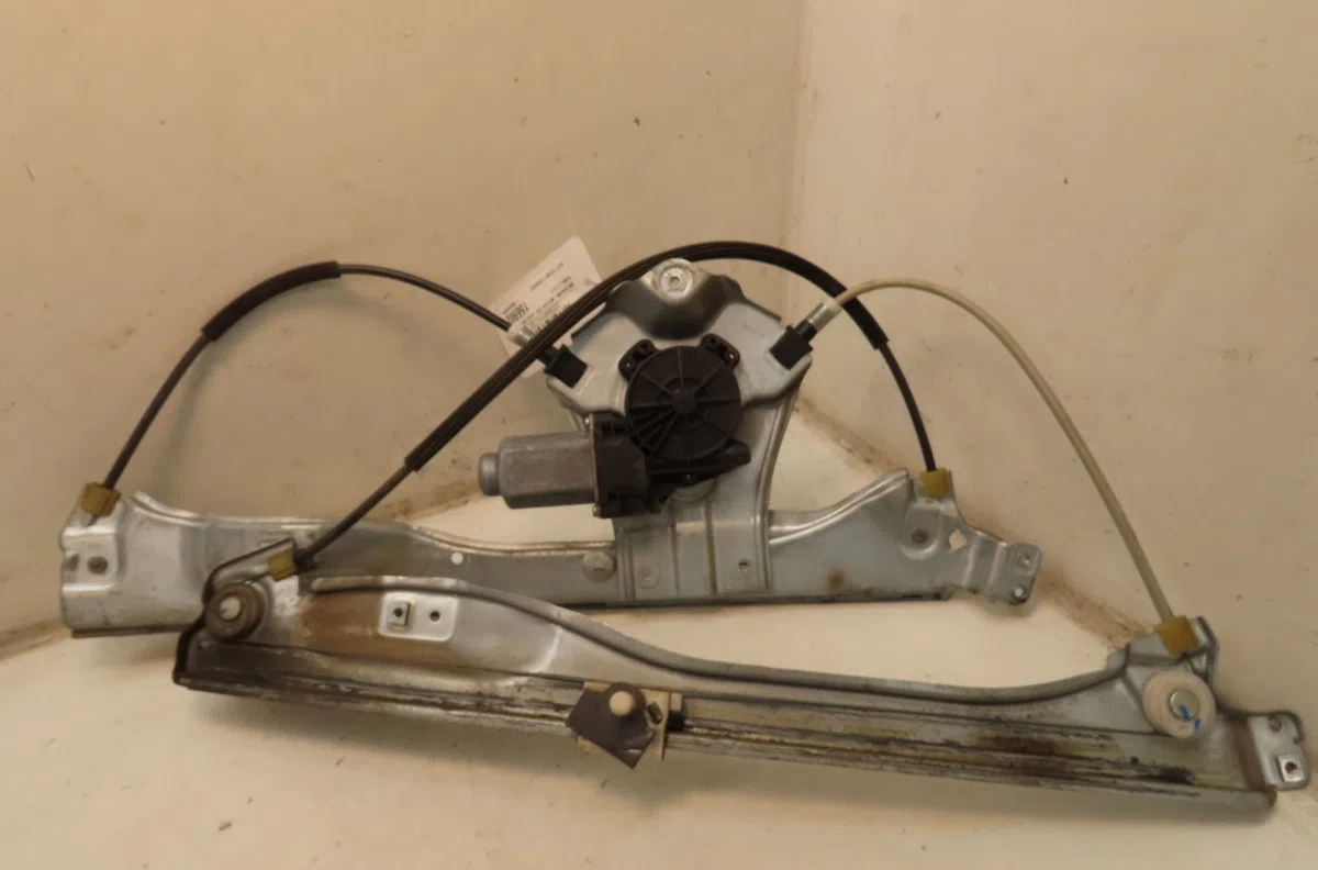 Mecanismemoteur leve-glace avg Renault CLIO III (BR0-1, CR0-1) 1.5 dci (2010-2014) 3 portes occasion
