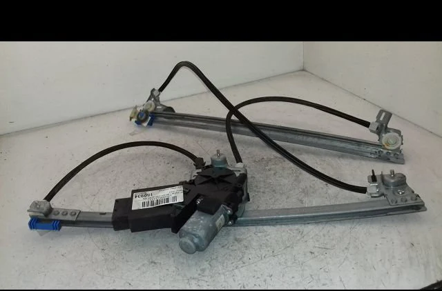 Mecanismemoteur leve-glace avg Renault ESPACE IV (JK0-1_) 2.0 dci (jk01, jk02, jk1j, jk1k, jk1h) (2006) occasion