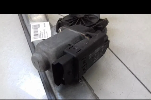 Mecanismemoteur leve-glace avg Renault GRAND SCÉNIC II (JM0-1_) 1.9 dci (jm14) (2004-2008) occasion