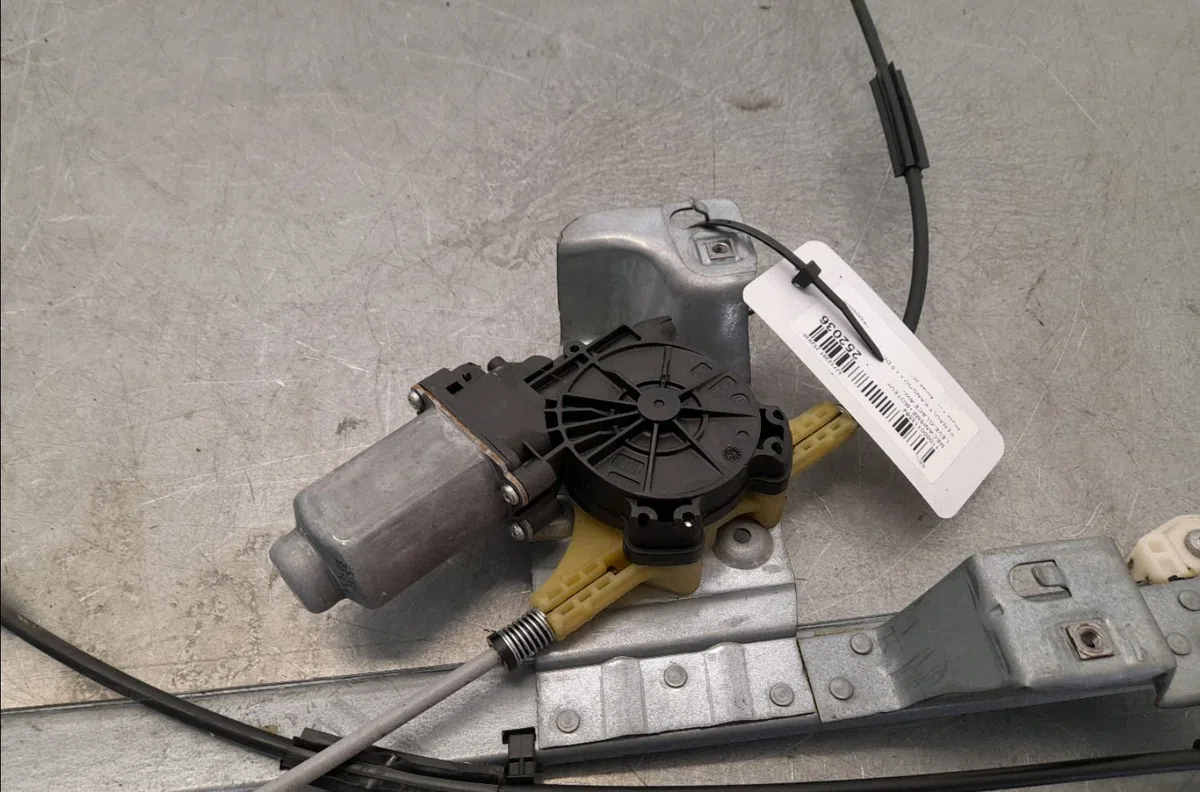 Mecanismemoteur leve-glace avg Renault KANGOO BE BOP (KW0-1_) 1.5 dci (kw0g) (2009-2012) occasion