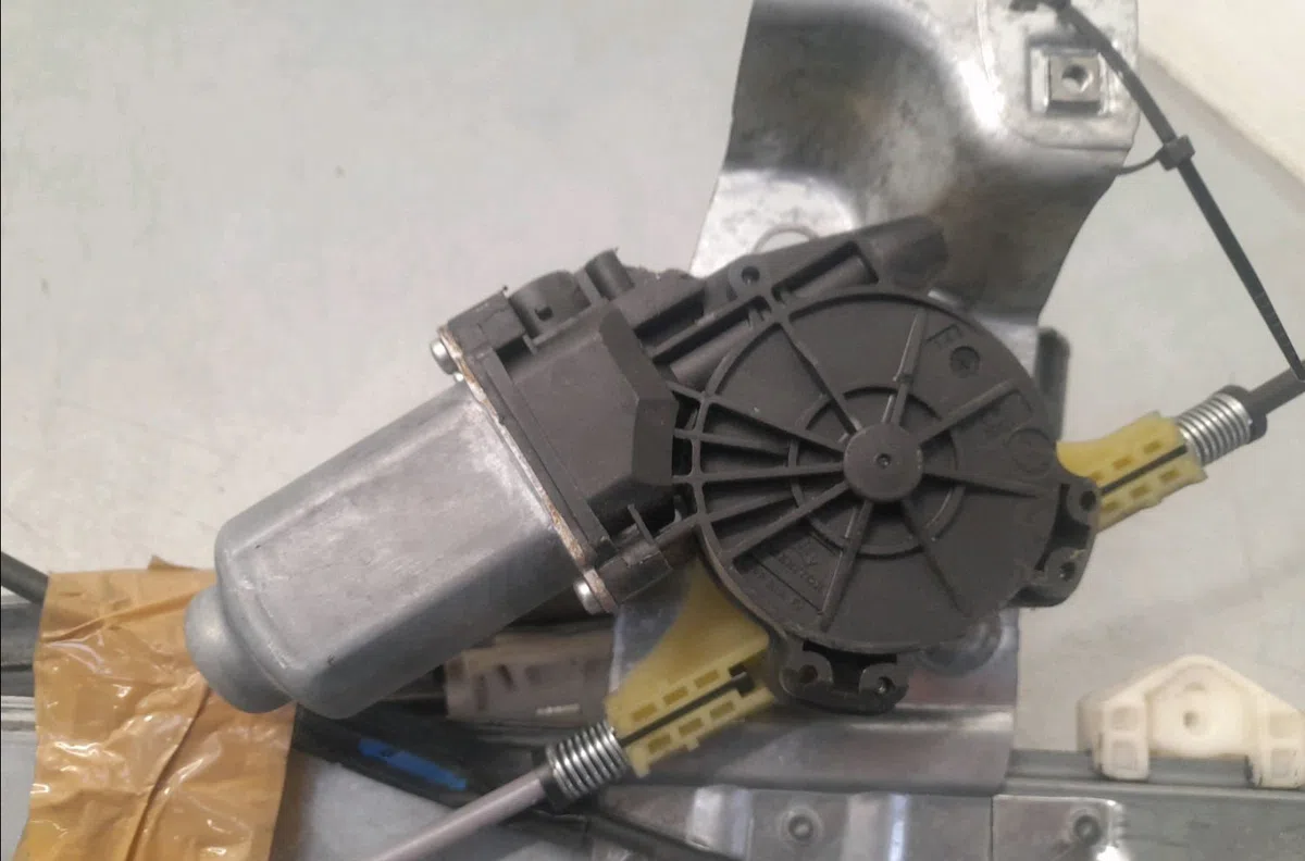 Mecanismemoteur leve-glace avg Renault KANGOO Express (FW0-1_) 1.5 dci 85 (fw0k, fw0l, fw0b) (2008) occasion