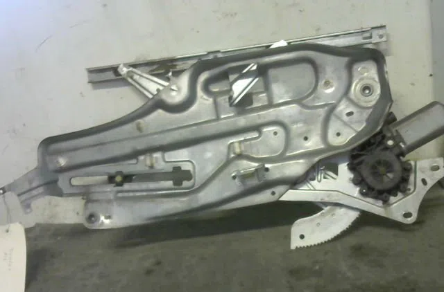 Mecanismemoteur leve-glace avg Renault LAGUNA I (B56_, 556_) 1.6 16v (b568, b561) (1997-2001) occasion