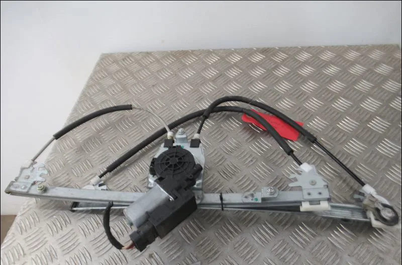 Mecanismemoteur leve-glace avg Renault LAGUNA II (BG0-1_) 1.8 16v (bg04, bg0b, bg0c, bg0v) (2001-2005) occasion