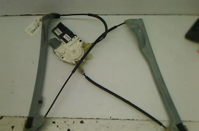 Mecanismemoteur leve-glace avg Renault LAGUNA III (BT0-1) 2.0 dci (bt07, bt0j, bt14, bt1a, bt1s) (2007-2015) 5 portes oc