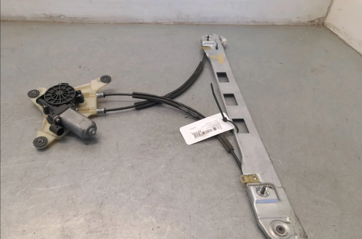 Mecanismemoteur leve-glace avg Renault MASTER III Camionnette (FV) 2.3 dci 135 fwd (fv0n, fv08) (2014) occasion