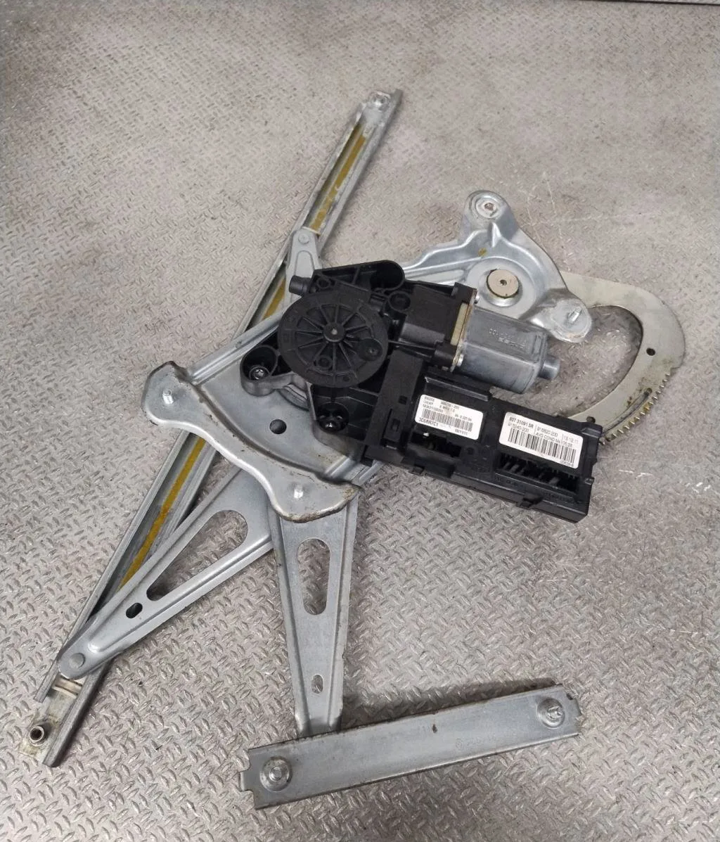Mecanismemoteur leve-glace avg Renault MEGANE III Coupé (DZ0-1_) 1.5 dci (dz09, dz0d, dz1f, dz1g, dz14, dz29) (2009-2015